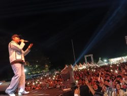 Bupati Ischak Jingkrak-Jingkrak di Nuansa Ceria, Denny Caknan, NDX dan Guyon Waton Bikin Slawi Ambyar