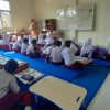 Siswa SDN Panggung 8 Terpaksa Belajar Lesehan Karena Kekurangan Meja dan Kursi
