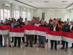 Jelang HUT RI, Puluhan Ormas di Brebes Selatan Terima Bendera Merah Putih dari Bakesbangpol