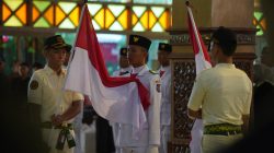 Momen Haru di Pendapa Amangkurat, Saat Orang Tua Pasangkan Kendit 80 Paskibraka 