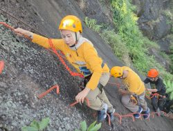 Bupati Anom : Via Ferrata Bukit Mendelem Hiden Games nya Pemalang
