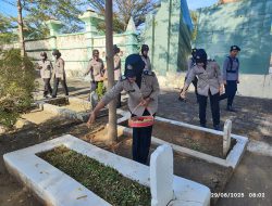 Polwan Polres Tegal Ziarah dan Tabur Bunga di TMP Pura Kusuma