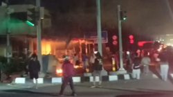 Aksi Anarkis di Brebes Meluas, Pos Polisi Simpang Tiga Tol Brexit Dibakar Massa