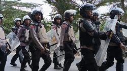 Polisi dan TNI Mulai Berjaga-jaga di Mapolres Tegal dan Komplek Pemkab Tegal