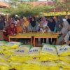 Warga dan Pedagang Pasar Trayeman Serbu Beras SPHP