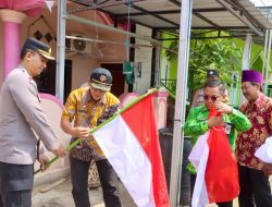 Warga Tegal Diajak Pasang Bendera Merah Putih, Polres dan Bakesbangpol Turun Langsung