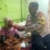 Kisah Dua Lansia yang Hidup Sebatang Kara, Bripka Aditya Ajak Warga Bergerak