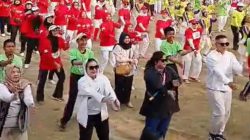 Bupati Brebes Pimpin Senam Massal Pembuka Festival SCTV 35 di Lapangan Asri Bumiayu