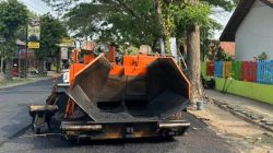 Perbaikan Jalan di Kabupaten Tegal Terkendala Karnaval HUT RI