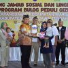 125 Balita Risiko Stunting di Margasari Dapat Bantuan Beras Fortivit dan Susu Formula