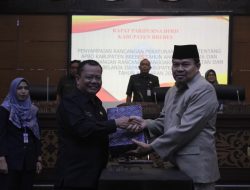Pemkab Sampaikan Raperda APBD 2026 dan Nota Keuangan ke DPRD Brebes 