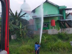 Lewat Jalan Tol, Damkar Kabupaten Tegal Berhasil Padamkan Api di Ponpes Al Manshuriyah Adiwerna Tegal