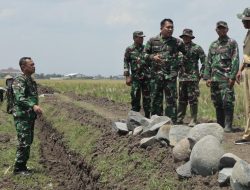 Dandim Pemalang Pantau Langsung Pembangunan Irigasi Tersier 