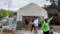 Rumah Ambruk di Brebes, Nenek 72 Tahun Luka Tertimpa Genting Saat Duduk di Teras