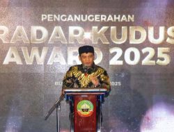 Ahmad Luthfi Dianugerahi Sebagai Pemimpin Daerah Penggerak Ekonomi 2025