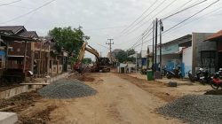 Jalan RE Martadinata Diperbaiki, Belasan Rumah Warga Terdampak  