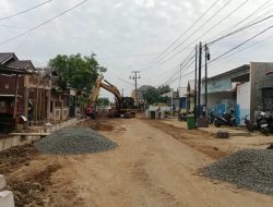 Jalan RE Martadinata Diperbaiki, Belasan Rumah Warga Terdampak  