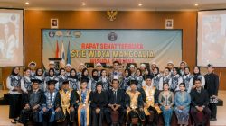 Paduan Suara STIE Widya Manggalia Brebes Meriahkan Wisuda Sarjana Ke 21