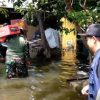 Aduan Warga Langsung Direspons, Bantuan Gubernur Tiba di Tengah Banjir Semarang