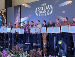 Bupati Paramitha Raih Penghargaan Satria Leader Award 2025