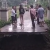 Remaja Tewas Terperosok Jembatan Ambruk di Bantarkawung, Dua Temannya Luka-luka