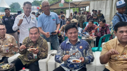 Warga Antusias Festival Sate Tegal 