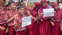 Siswa SD Timbangreja 01 Minta Bupati Tegal Perbaiki Sekolah