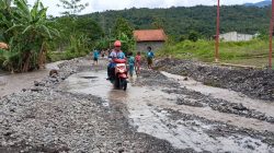 Banjir Adisana Surut, Jalan Utama Mulai Bisa Dilewati tapi Penuh Material Sungai