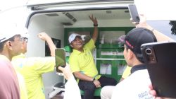 Dukung Pelayanan Kesehatan, Bupati Tegal Serahkan Empat Ambulans