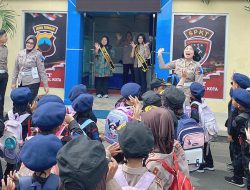 Dididik Aturan Lalu Lintas, Anak TK Siap Menjadi ‘Polisi’ bagi Orang Tua