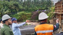 Bupati Ischak Geram, Proyek Jembatan Kalierang Belum Rampung