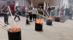 Kejari Batang Musnahkan Ribuan Barang Bukti 