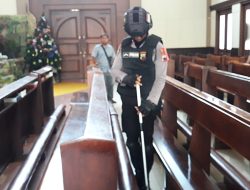 Pengamanan Natal, Kendaraan Parkir Gereja Diperiksa Metal Detector