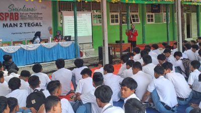 Siswa dan Guru MAN 2 Tegal Dilatih Hadapi Puting Beliung