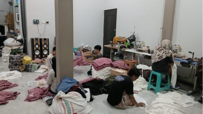Bisnis Konveksi Rumahan di Tembok Luwung Kian Menjanjikan