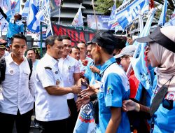 Gubernur Ahmad Luthfi Temui Buruh yang Berdemo, Usai Tetapkan UMP 2026