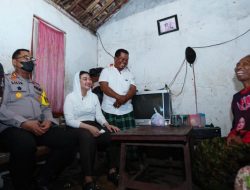 Unik, Bupati Brebes Rayakan Tahun Baru dengan Blusukan