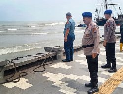 Nelayan Diimbau Waspada, Sudah Dua Kapal Karam