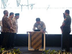 Bupati Tegal Tandatangani Komitmen Bersama Ketahanan Pangan Jateng 2026