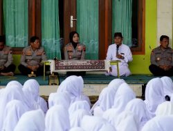 Sambangi Pondok Al Munawwir Gringsing, Kapolres Batang Disambut Ratusan Santri