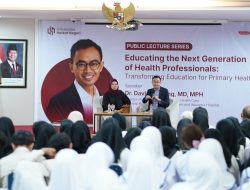 Pakar Harvard Bahas Penguatan Tenaga Kesehatan di Kampus UHN
