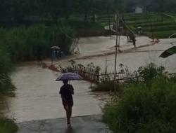 Sungai Cikuya Meluap, Akses Jalan Cinanas–Pruwatan Brebes Terendam