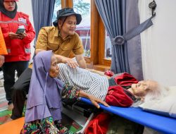 Ahmad Luthfi Temui Pengungsi Tanah Gerak Tegal, Segera Siapkan Hunian Sementara