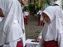 Siswa MI Maarif NU Kertayasa Galang Donasi Untuk Padasari