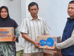 Ketua DPRD Kabupaten Tegal Wasbun Jauhara Khalim Salurkan Bantuan Korban Banjir Warureja