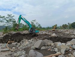 Pengerukan Penanganan Banjir Sungai Keruh Bumiayu Disepakati Mulai Pekan Depan