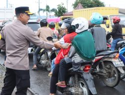Pemudik Waspadai Perlintasan Rel KA