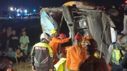 Bus Terjun ke Sawah di Tol Pejagan, Satu Tewas Puluhan Luka-Luka