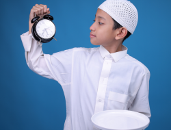 Bukan Sekadar Lapar, Ini 7 Kebiasaan Salah Saat Puasa