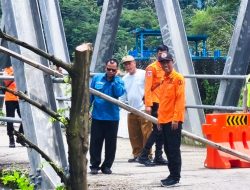 Cek Talud Jembatan Longsor, Wabup Wurja Minta Gerak Cepat Ditangani